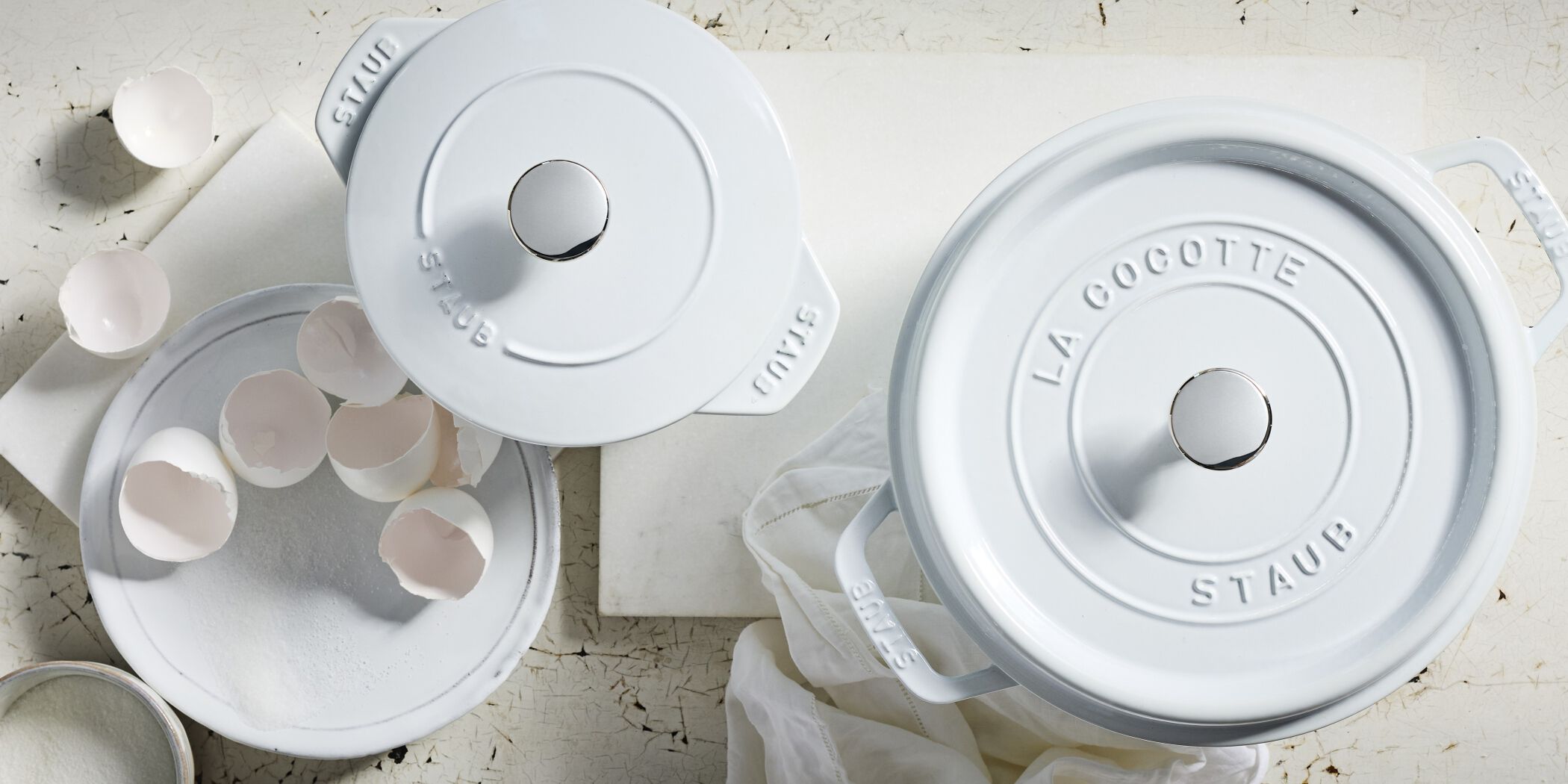 Cast Iron 5 qt, Essential French Oven, Pure White | STAUB