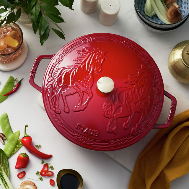 5 qt, Essential French Oven with Horse Lid, Cherry,,large