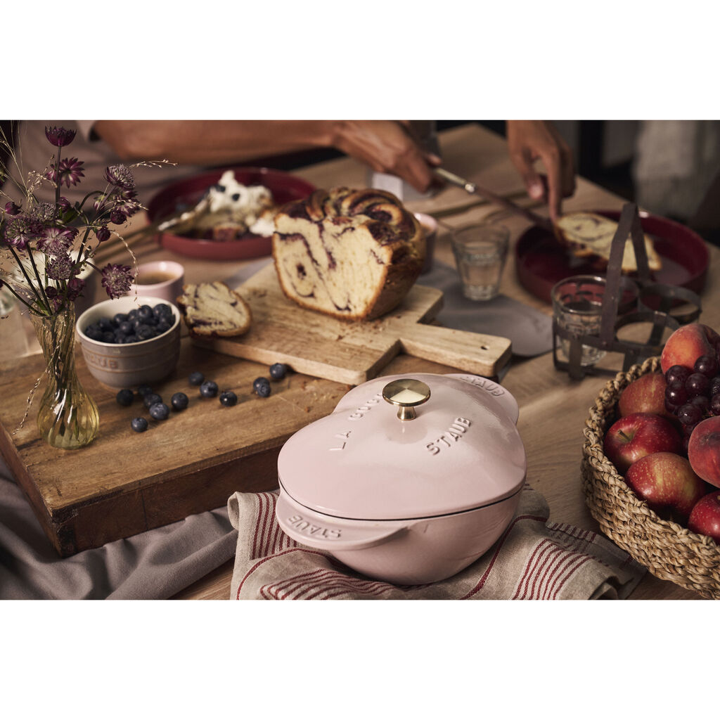 1.75 qt, Heart, Dutch Oven, Peony Pink,,large