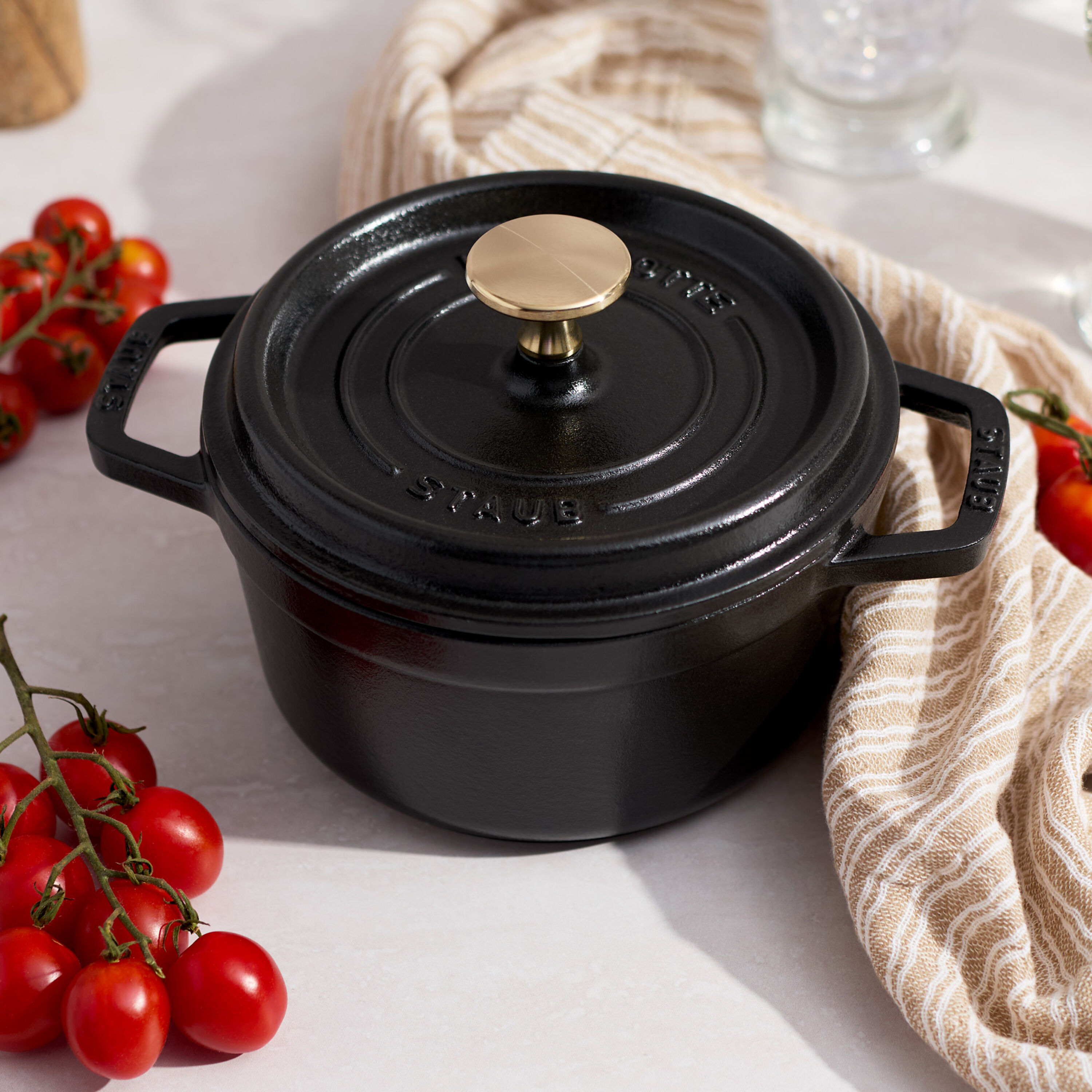 Buy Cast Iron 1.25 qt, Round, Dutch Oven, Matte Black | STAUB