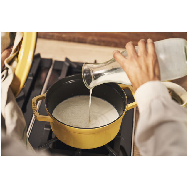 5.5 qt, Round, Cocotte, Citron - Factory Second,,large