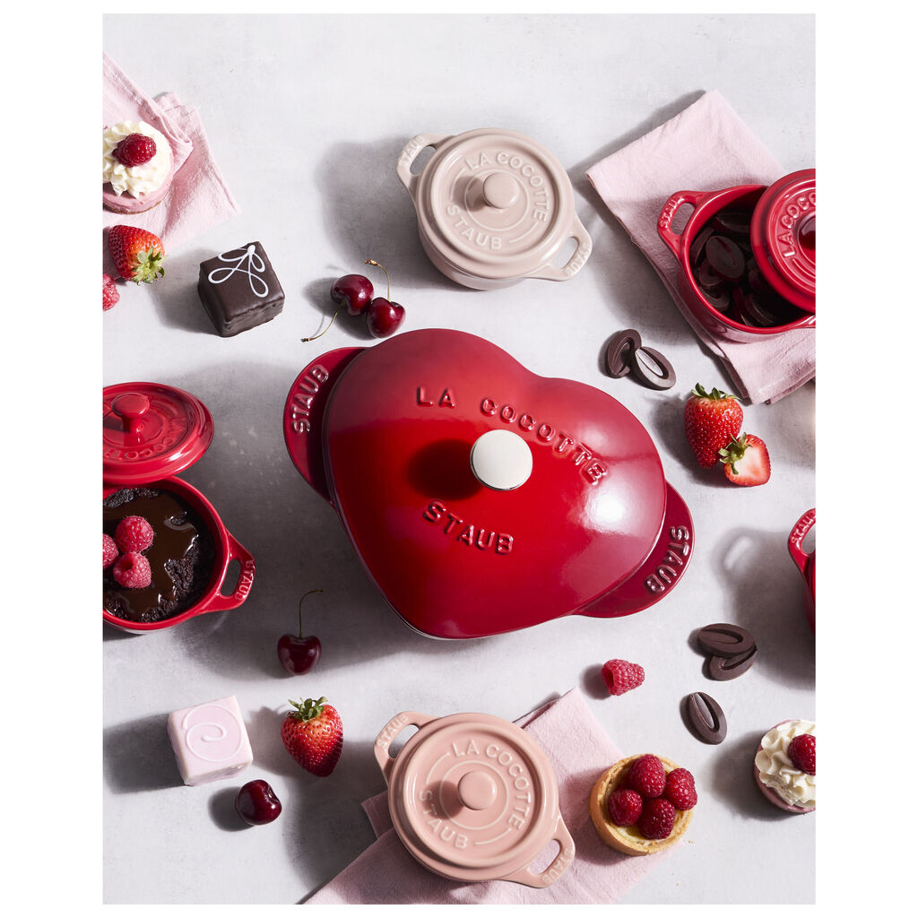 1.75 qt, Heart, Dutch Oven, Cherry,,large