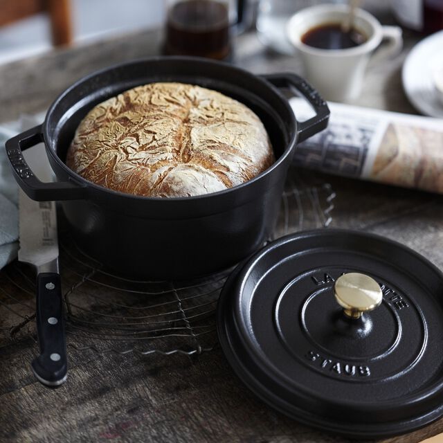 4 qt, Round, Dutch Oven, Matte Black,,large