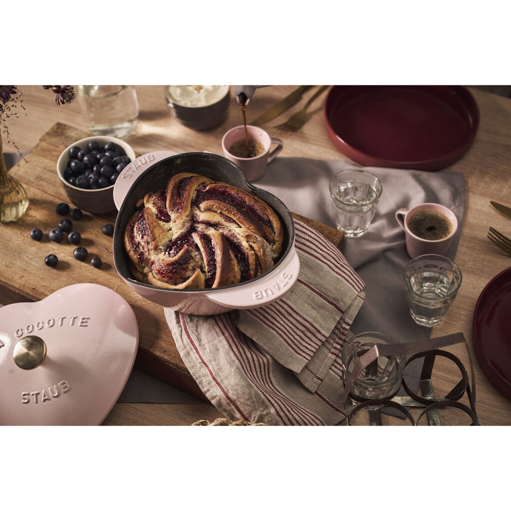 1.75 qt, Heart, Dutch Oven, Peony Pink,,large
