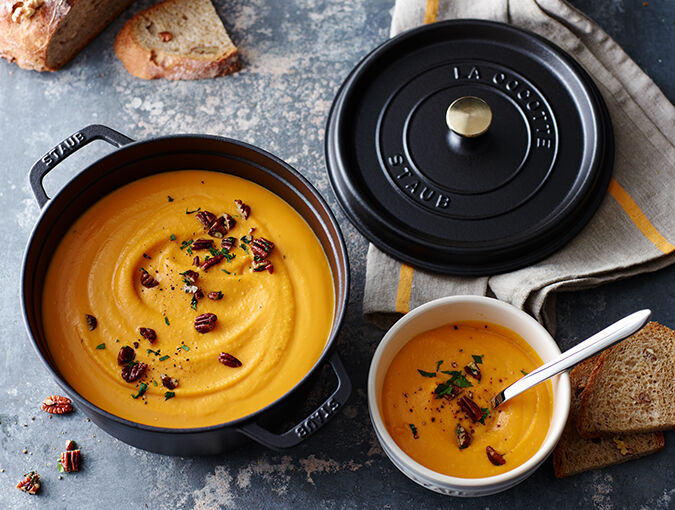 La Cocotte 4 qt, Round, Dutch Oven, Matte Black | STAUB