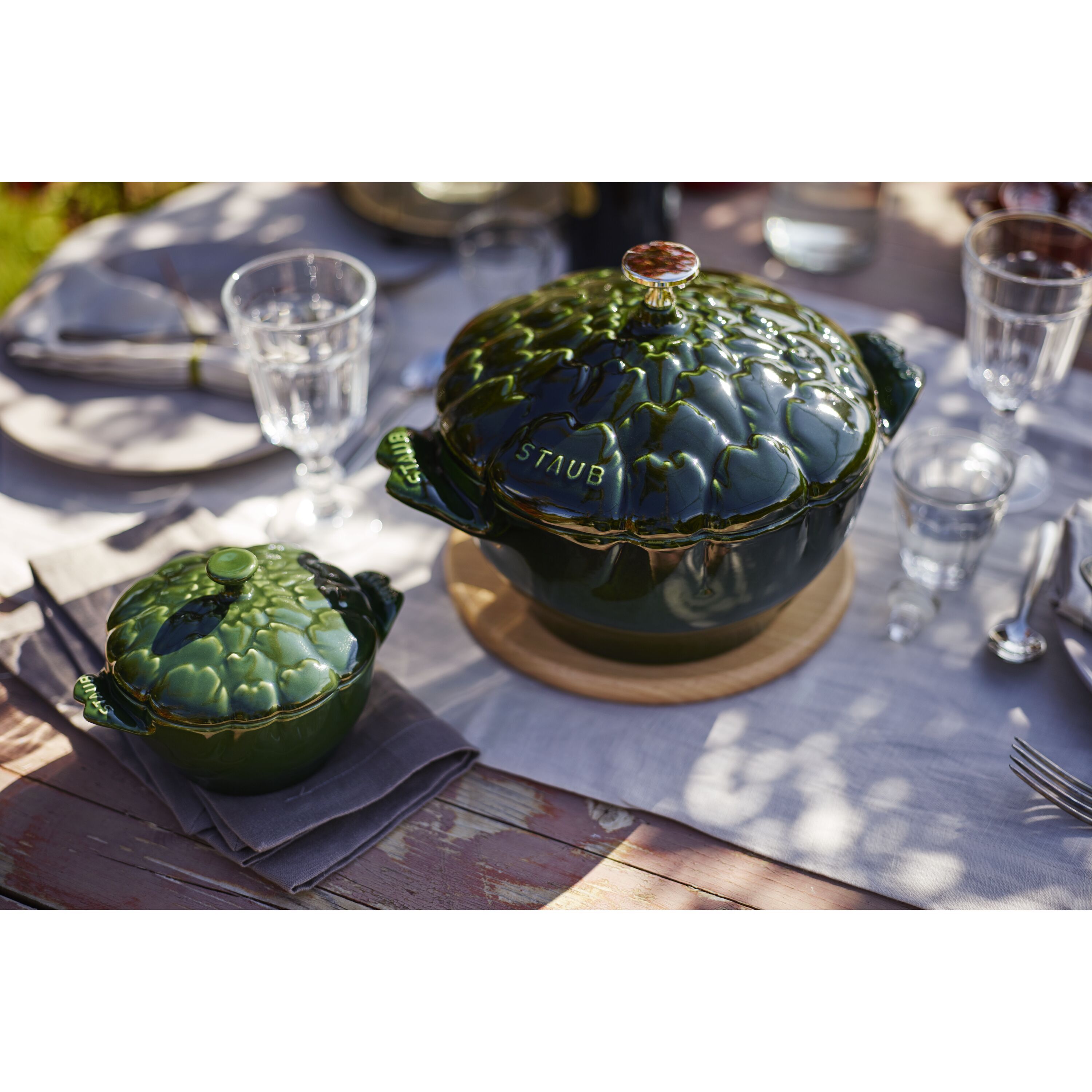 Cast Iron 3 qt, Artichoke, Dutch Oven, Basil | STAUB
